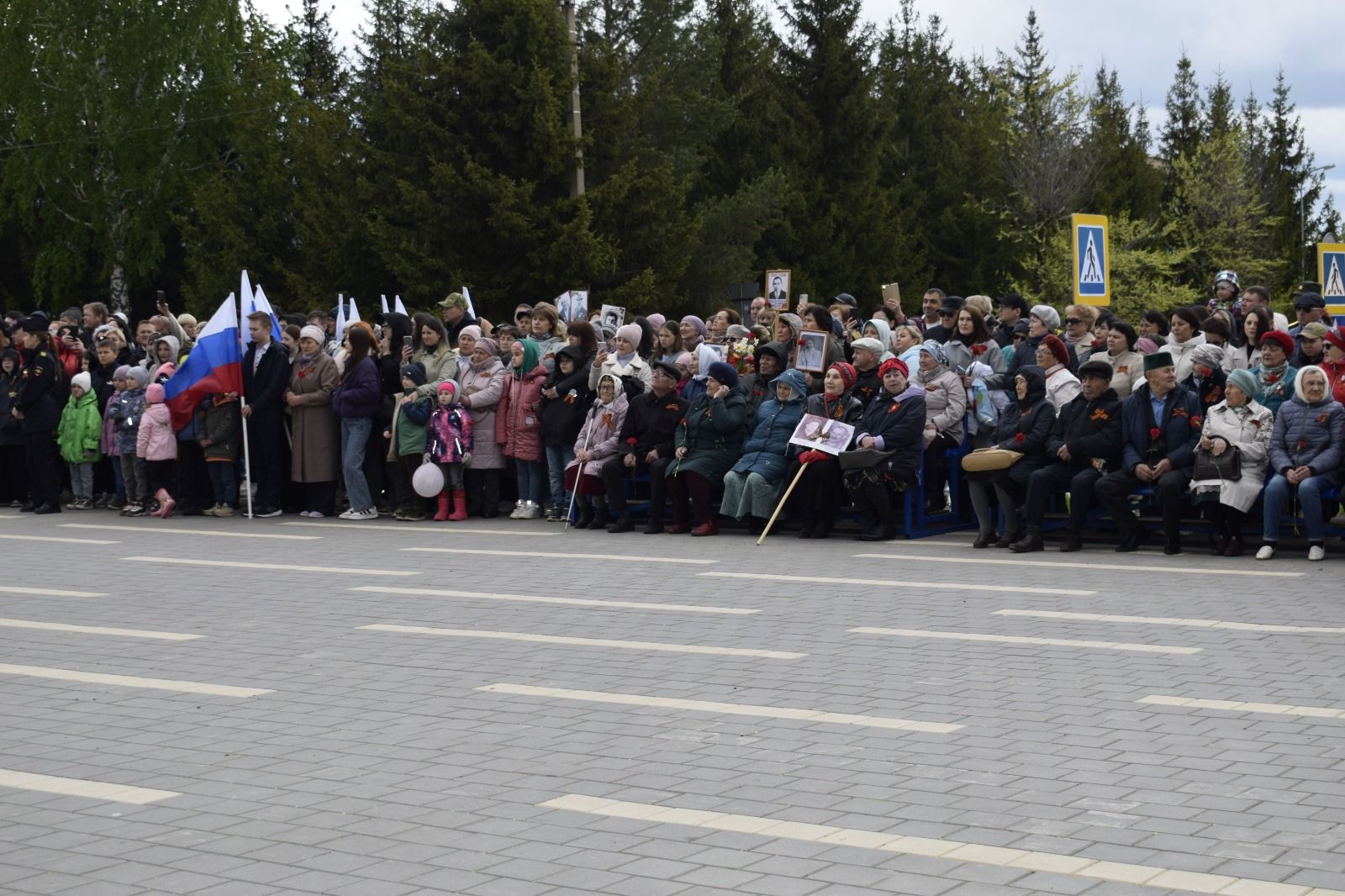 В Бавлах прошел митинг памяти