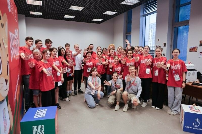 Олимпийский чемпион Илья Захаров поблагодарил волонтеров за помощь на Играх БРИКС