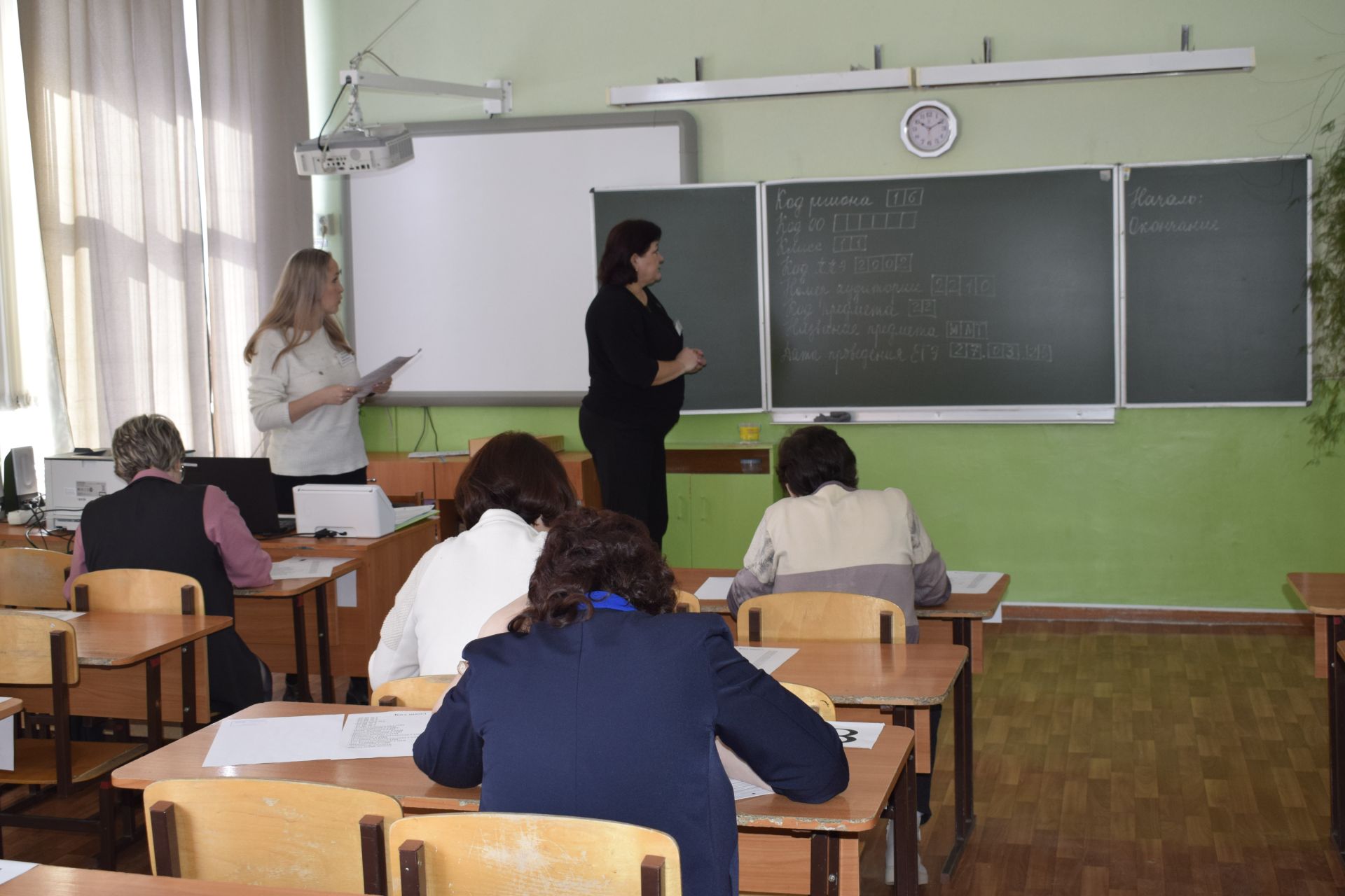 В Бавлах родители сдали ЕГЭ