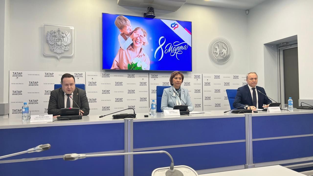 Эдуард Вафин: «Татарстан Республикасы буенча Россия Социаль фонды бүлеге аналарга балаларын шатландыру өчен күбрәк вакыт һәм мөмкинлекләр бирү өчен барысын да эшли»