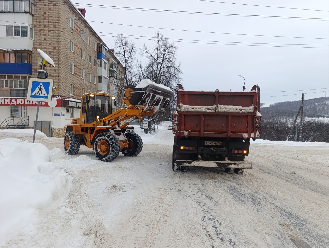 Улицы Бавлов освобождают от снега