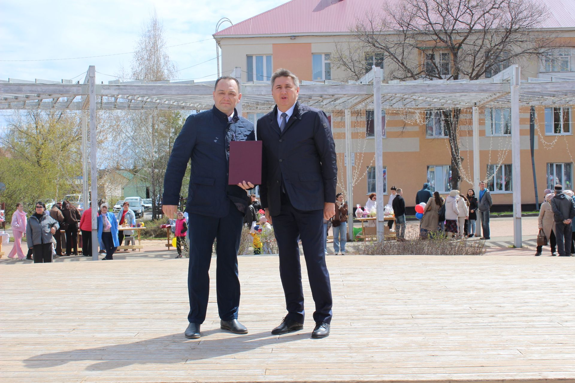 Бавлинцы отмечают праздник Весны и Труда