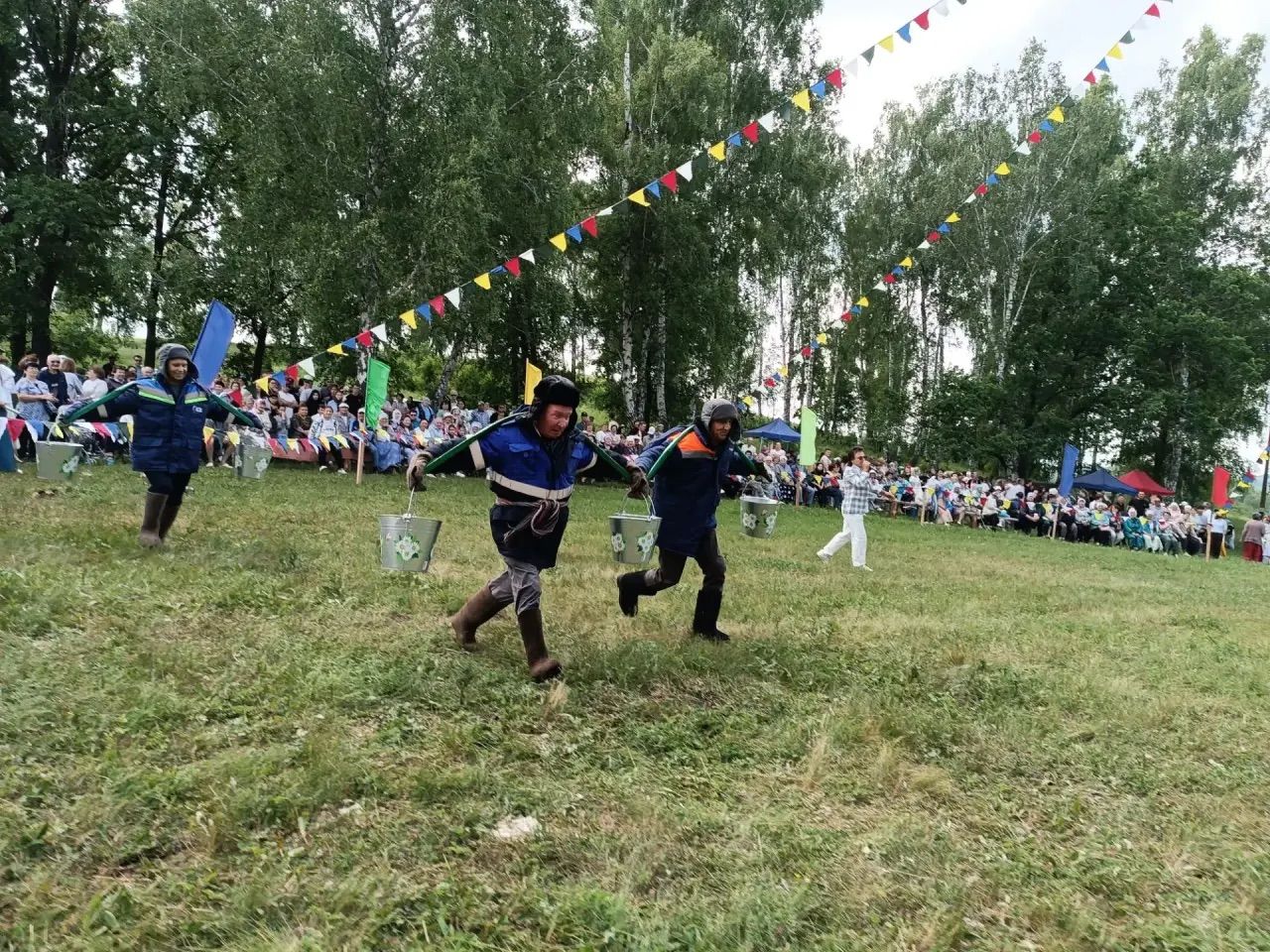 Баулы районында әби-бабайлар күңел ачты (фоторепортаж)