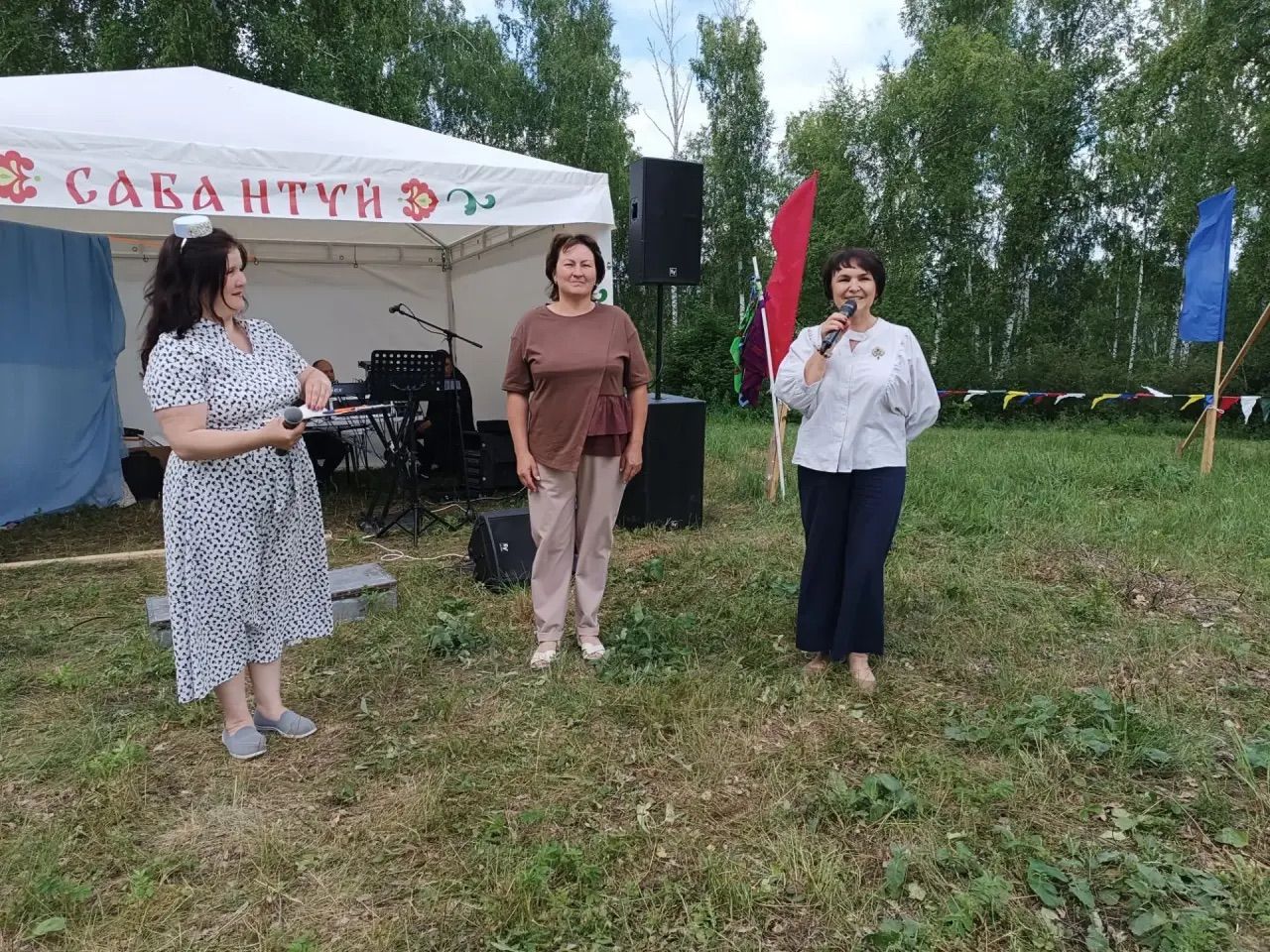 Баулы районында әби-бабайлар күңел ачты (фоторепортаж)