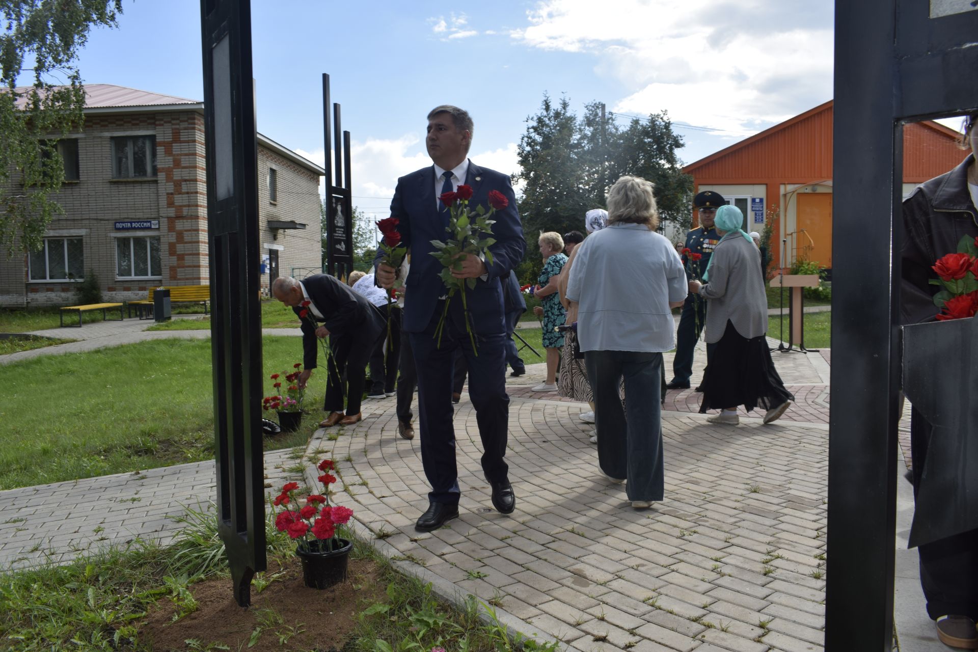 В Исергапово открыли аллею Славы