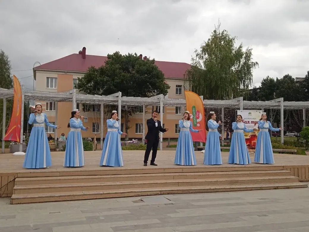 Медовый праздник в Бавлах: как прошёл фестиваль «Бал туе» в рамках проекта «Лето в Татарстане»