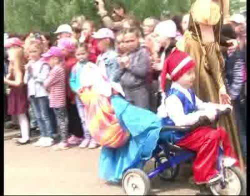 В Бавлах прошёл парад детских колясок