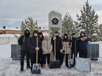 Уборка снега объединила активистов и школьников Бавлинского района