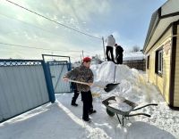 Молодёжь Бавлов подарила тепло ветерану