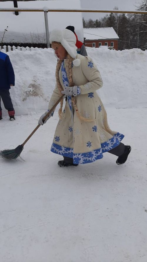 Новогодние традиции жителей улицы Березовая