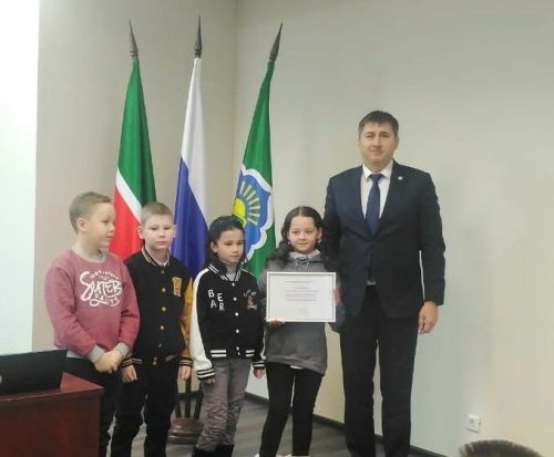 В Бавлах наградили победителей районных конкурсов по противодействию коррупции