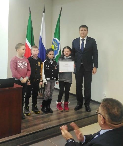 В Бавлах наградили победителей районных конкурсов по противодействию коррупции