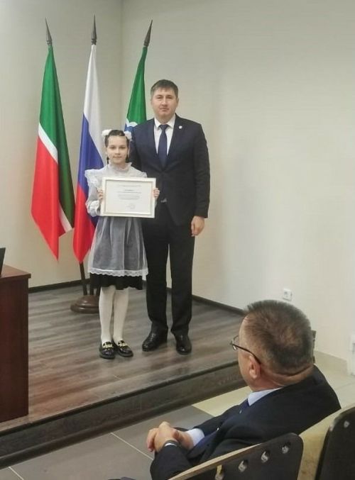 В Бавлах наградили победителей районных конкурсов по противодействию коррупции