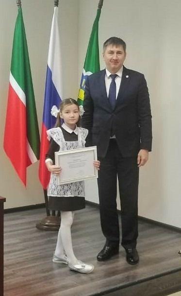 В Бавлах наградили победителей районных конкурсов по противодействию коррупции