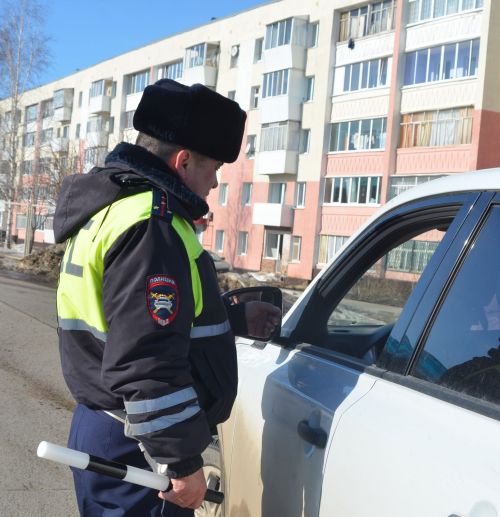 Бавлинские автоиспекторы вышли на профилактический рейд перед каникулами