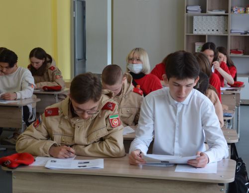 Вопросы сложные, но интересные: Бавлинцы написали диктант Победы