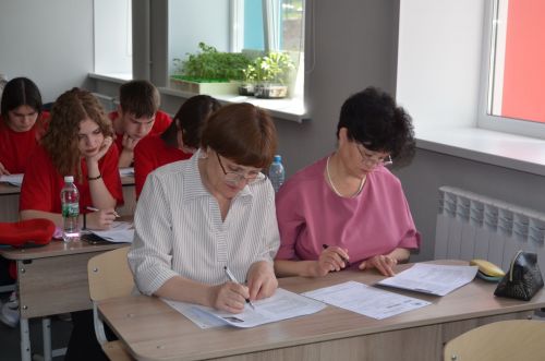 Вопросы сложные, но интересные: Бавлинцы написали диктант Победы