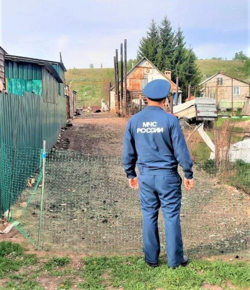 В частном секторе Бавлов жители перекрывают пожарные проезды