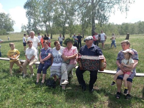 День Святой Троицы: как в Бавлинском районе прошёл народный праздник