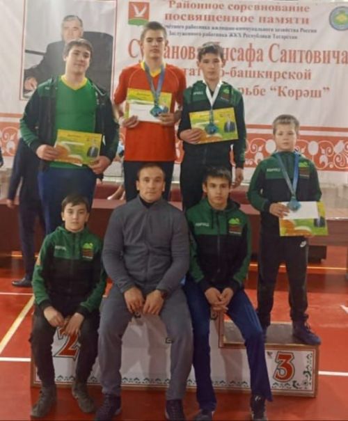 Баулы көрәшчеләре призлы урын алып кайткан