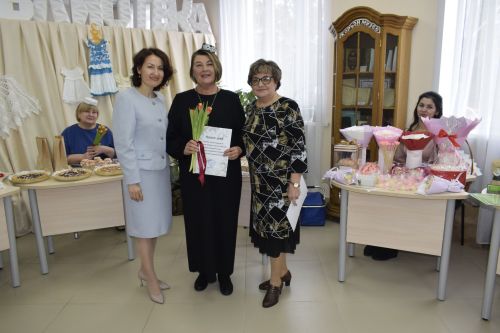 В Бавлах прошла выставка рукодельниц