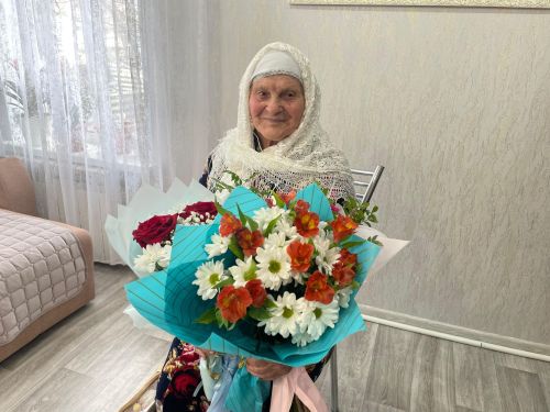 Бавлинскую долгожительницу поздравили с большим юбилеем