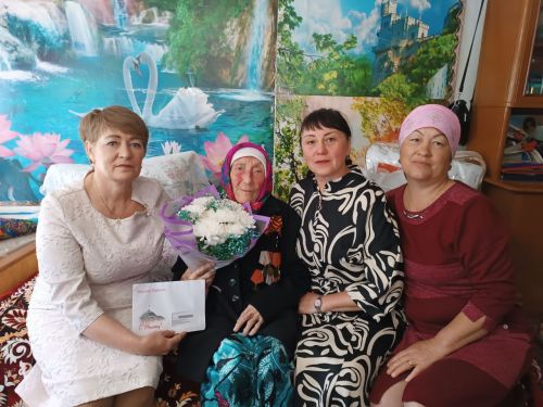 Баулы районы шәфкать туташына 95 яшь тулды
