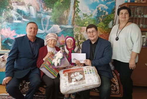 Баулы районы шәфкать туташына 95 яшь тулды