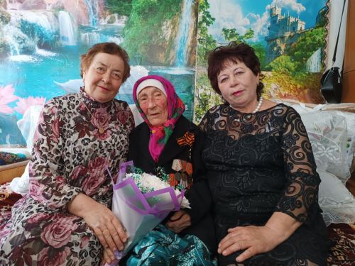 Баулы районы шәфкать туташына 95 яшь тулды