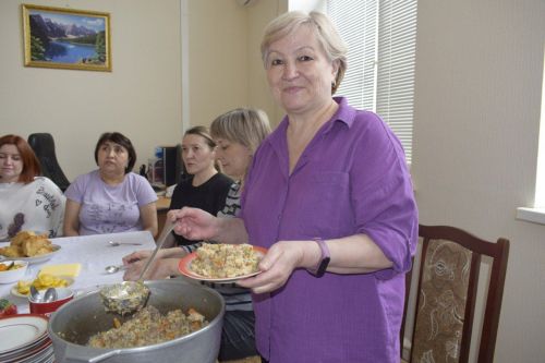 Редакция «Бавлы- информ» провела субботник и приготовила грачиную кашу