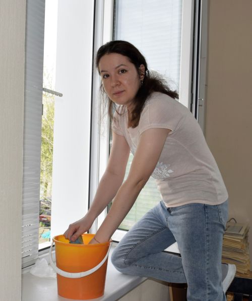 Редакция хезмәткәрләре өмә дә ясады, Карга боткасы да пешерде