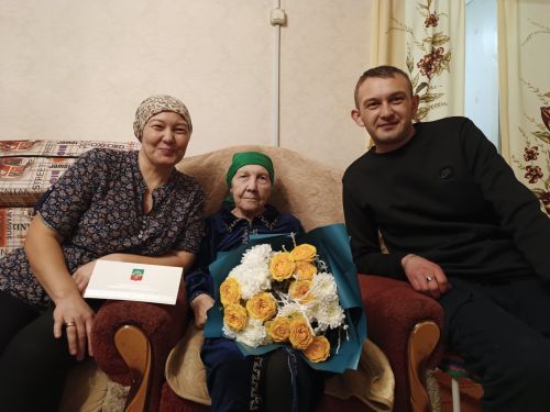 Баулы юбиляры йөз яшькә җитәргә вәгъдә бирде