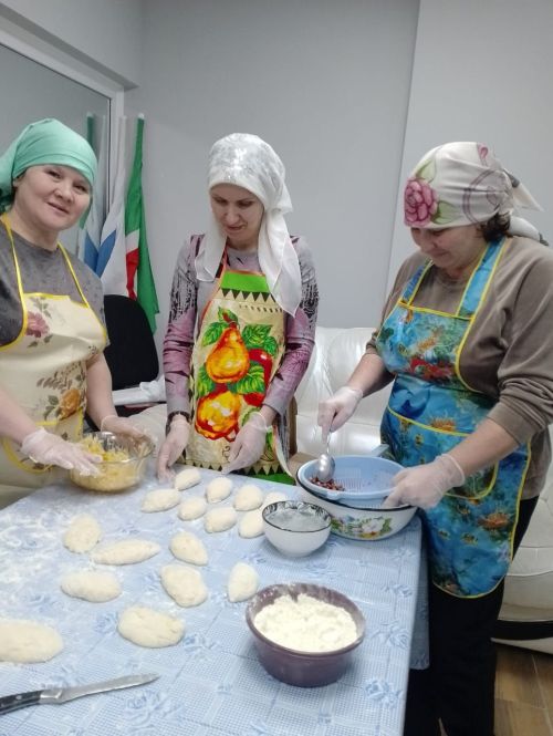 Баулылар Ватан сакчыларына күчтәнәч җибәрә