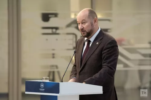 Руководитель Администрации Раиса РТ Асгат Сафаров предостерег от публикации видео с пролетами беспилотников
