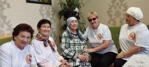 “Серебряные волонтеры” совершают добрые дела