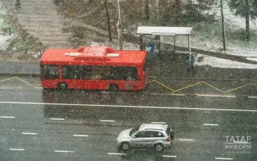 Водителей в Татарстане предупредили о сильном снеге и гололедице