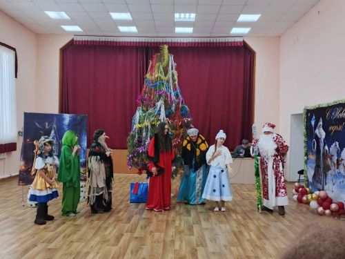 В Бавлинском районе прошёл новогодний утренник «Время сказочных затей»