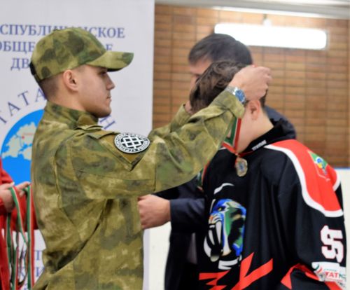 В Бавлах завершился хоккейный турнир «Золотая шайба»