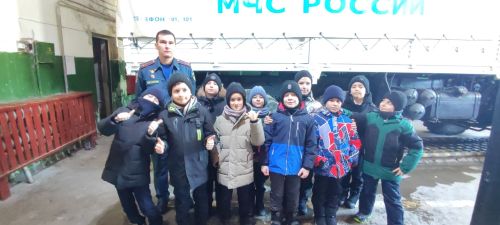 Ученики 3А класса из школы №6 города Бавлы посетили пожарно-спасательную часть