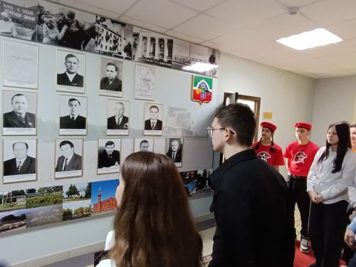 Бавлинские школьники побывали в гостях у главы района