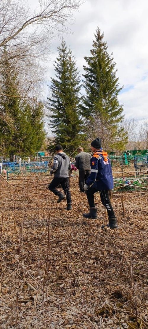 Татар Томбарлысы зиратында зур өмә оештырдылар