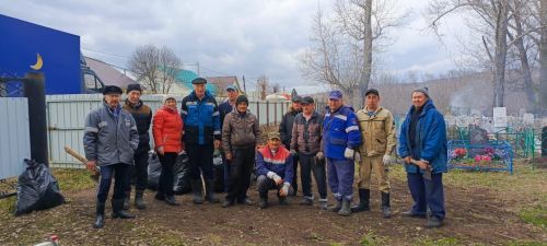 Татар Томбарлысы зиратында зур өмә оештырдылар