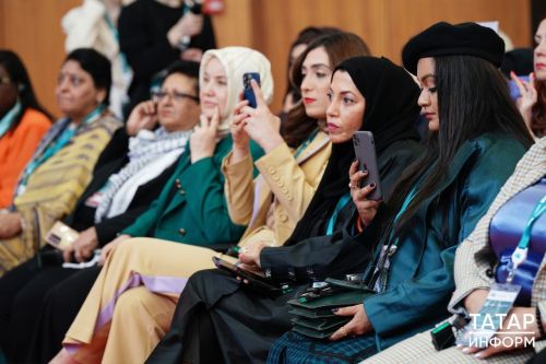 Участвуй в премии «Halal Business Woman» и «Halal Charity Woman» на KazanForum 2025!