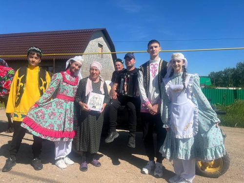 Кызылъяр авылында Сабантуйга бүләкләр җыйдылар