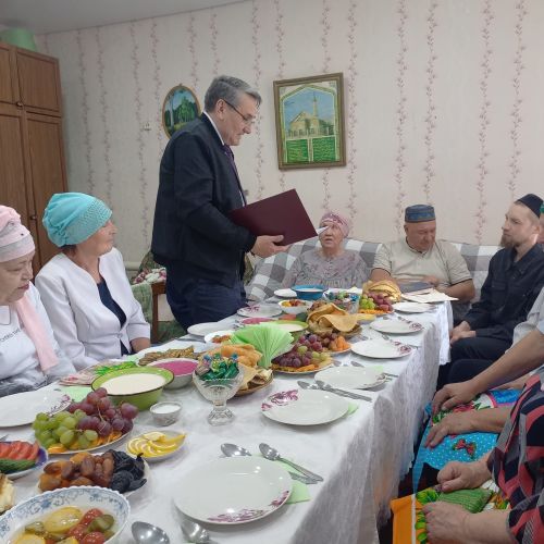 Сугыш чоры балаларына күчтәнәчләр тараттылар
