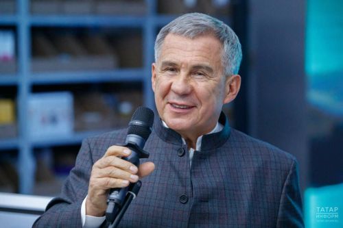 «Россия – это большая и дружная семья»: Минниханов поздравил жителей страны с Днем России