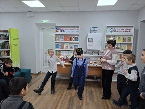 Баулы районы укучылары төрле халыклар мәдәнияте белән таныша