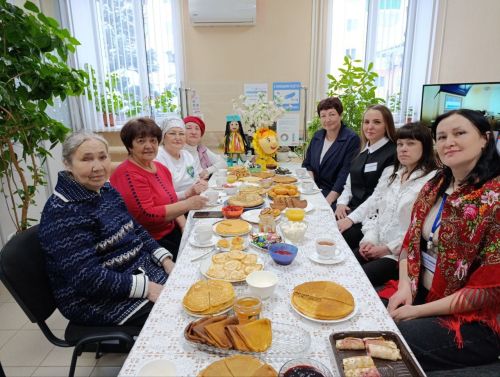 В Бавлах начали отмечать Масленицу