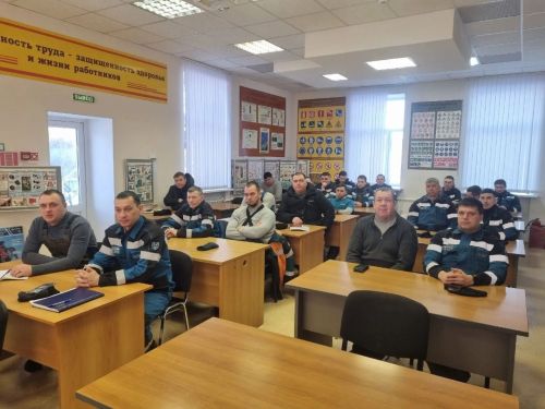 В Бавлах инспектор Гостехнадзора провёл профилактическую беседу для нефтяников