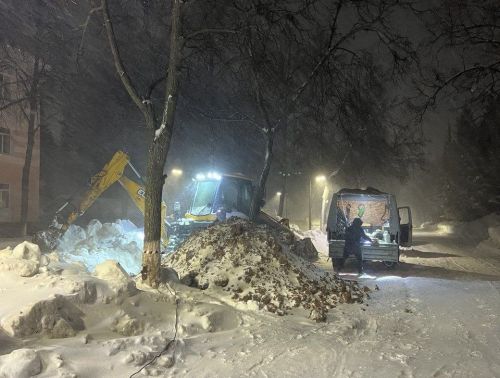 В Бавлах продолжаются ремонтные работы на улице Горюнова
